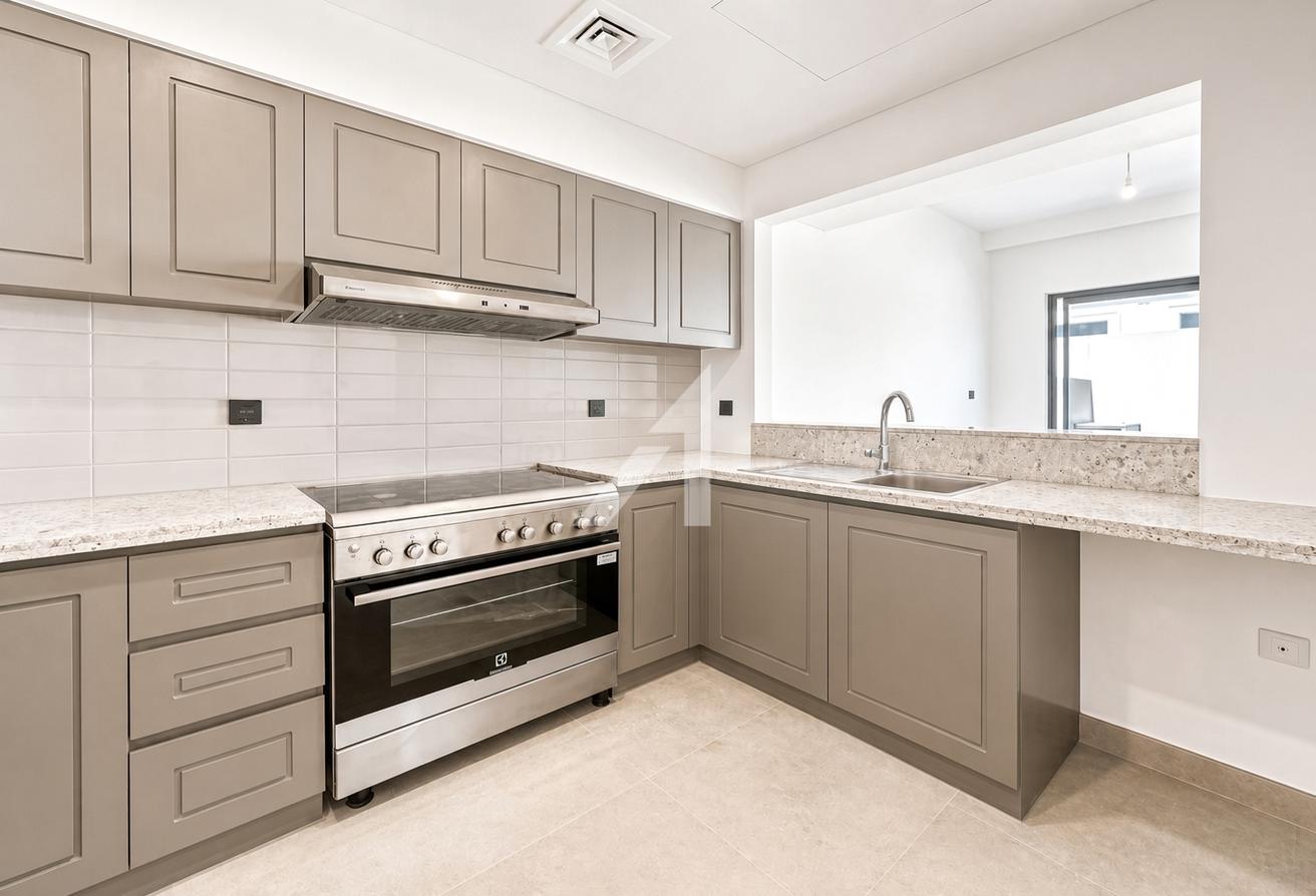 Corner Unit | Brand New | Plus Maid photo 6