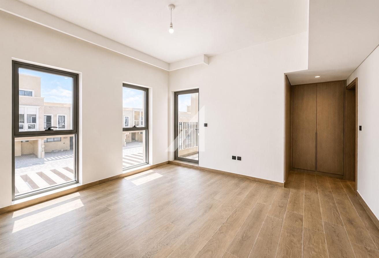 Corner Unit | Brand New | Plus Maid photo 9