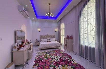 Villa - 4 - 5 for rent in Al Aweer 1 - Al Aweer - Dubai