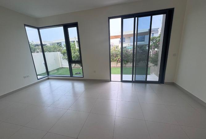 121104261 - Property Image 3