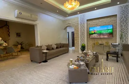 فيلا - 5 غرف نوم - 6 حمامات للبيع في 2 المويهات - المويهات - عجمان