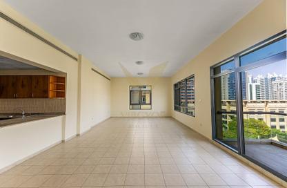 Apartment - 3 Bedrooms - 3 Bathrooms for rent in Al Ghaf 1 - Al Ghaf - Greens - Dubai