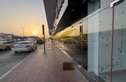Shop - Studio - 1 Bathroom for rent in Jumeirah Garden City - Al Satwa - Dubai