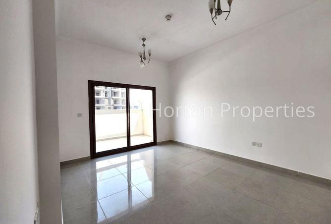 100858370 - Property Image 2