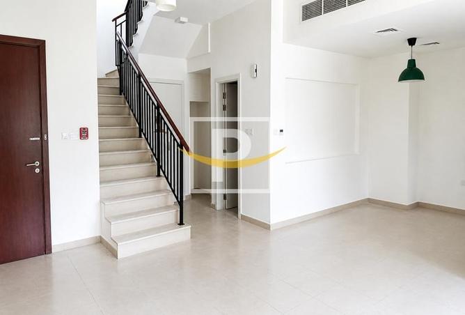84074781 - Property Main Image