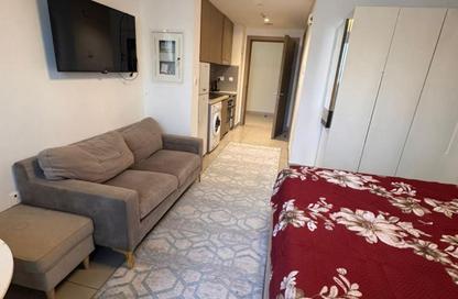 Apartment - Studio - 1 Bathroom for rent in Al Khan 9 building - Al Khan - Sharjah Apartment - Studio - 1 Bathroom for rent in Al Khan 9 building - Al Khan - Sharjah