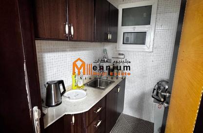 Office Space - Studio - 2 Bathrooms for rent in Dar Al Majaz - Jamal Abdul Nasser Street - Al Majaz - Sharjah