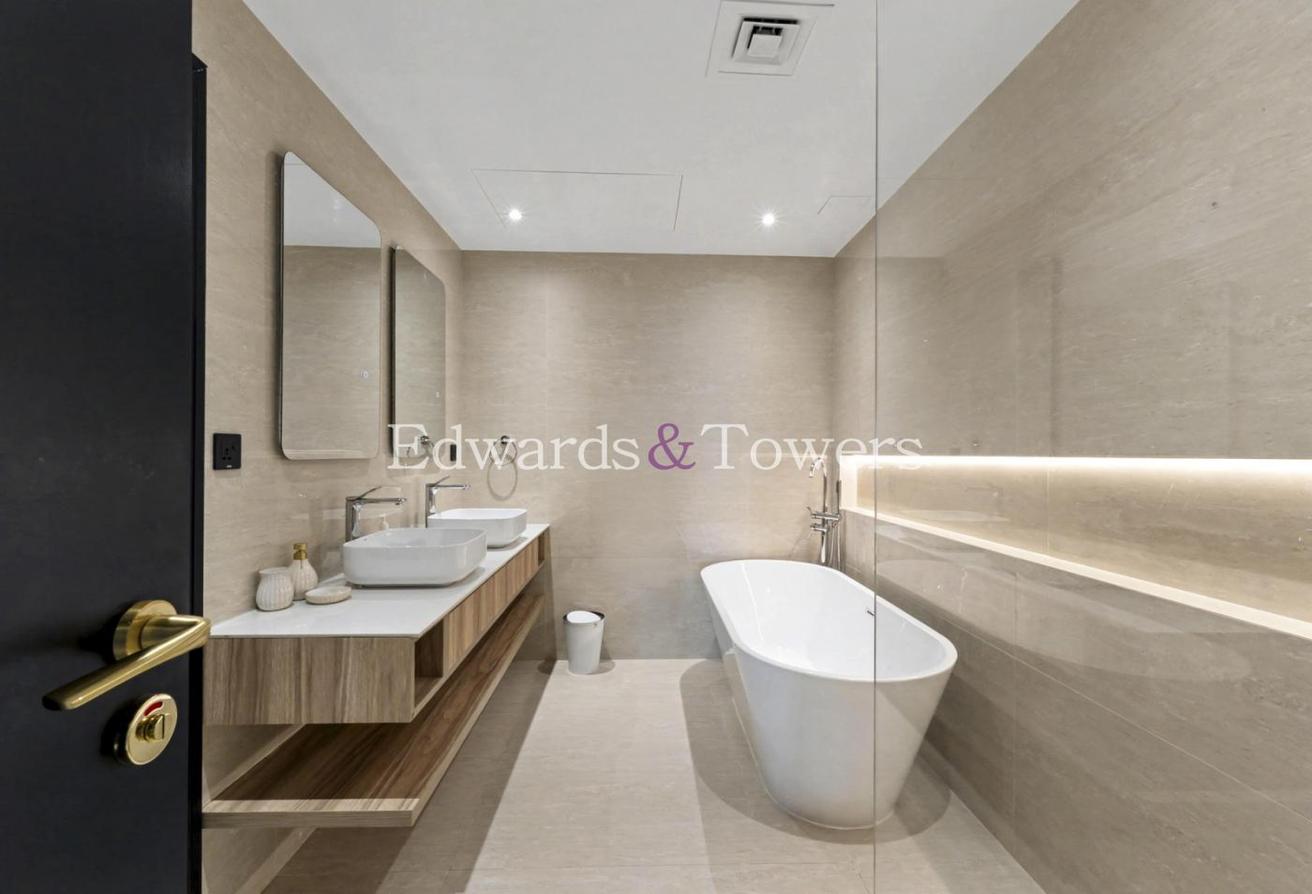 Exclusive|Upgraded|Furnished|Sea and Palm View photo 13
