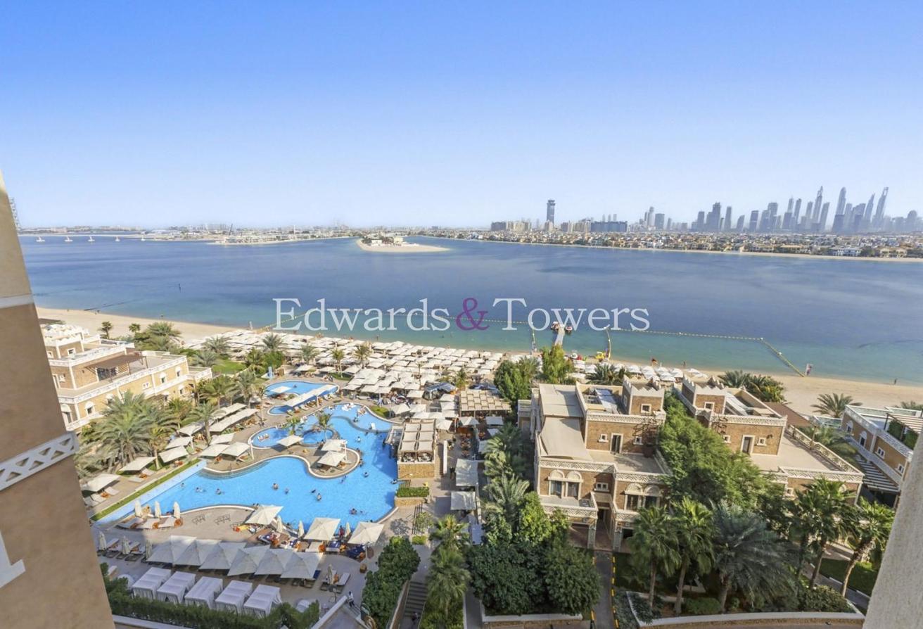 Exclusive|Upgraded|Furnished|Sea and Palm View photo 9