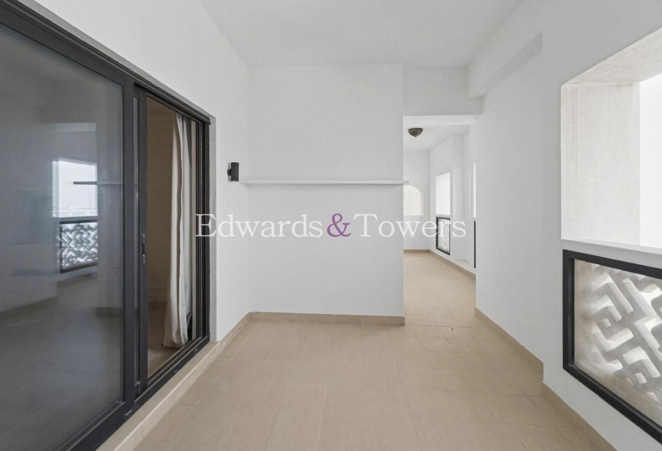 Exclusive|Upgraded|Furnished|Sea and Palm View photo 15