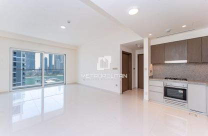 Apartment - 1 Bedroom - 2 Bathrooms for sale in Grand Bleu Tower 2 - Emaar Beachfront - Dubai Harbour - Dubai