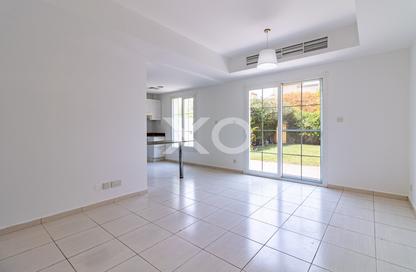 Villa - 2 Bedrooms - 3 Bathrooms for rent in Springs 15 - The Springs - Dubai