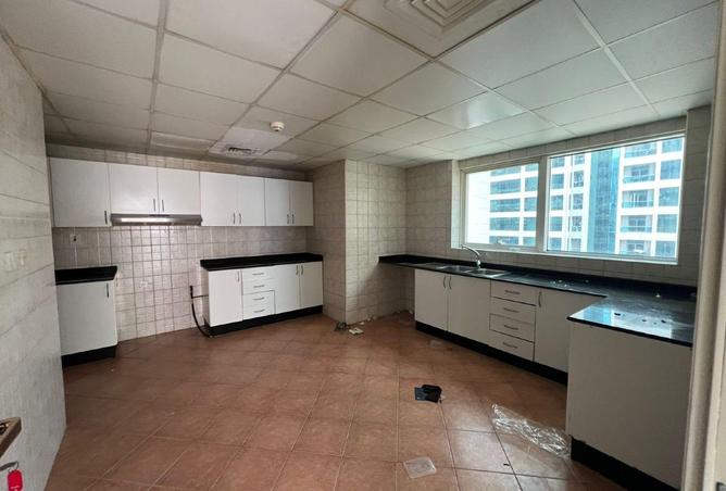 72720429 - Property Image 3