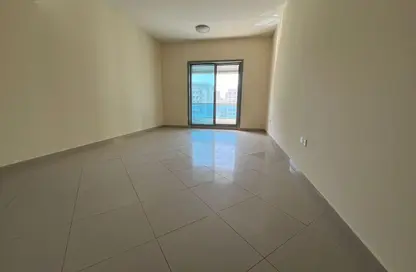 شقة - 2 غرف نوم - 2 حمامات للايجار في شارع التعاون الجديد - التعاون - الشارقة