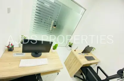 مكتب - غرفة نوم - 1 حمام للايجار في ريد اڤينيو - منطقة القرهود - دبي