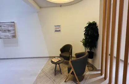 شقة - غرفة نوم - 2 حمامات للايجار في جاردن فيو فيلا - قرية جبل علي - جبل علي - دبي