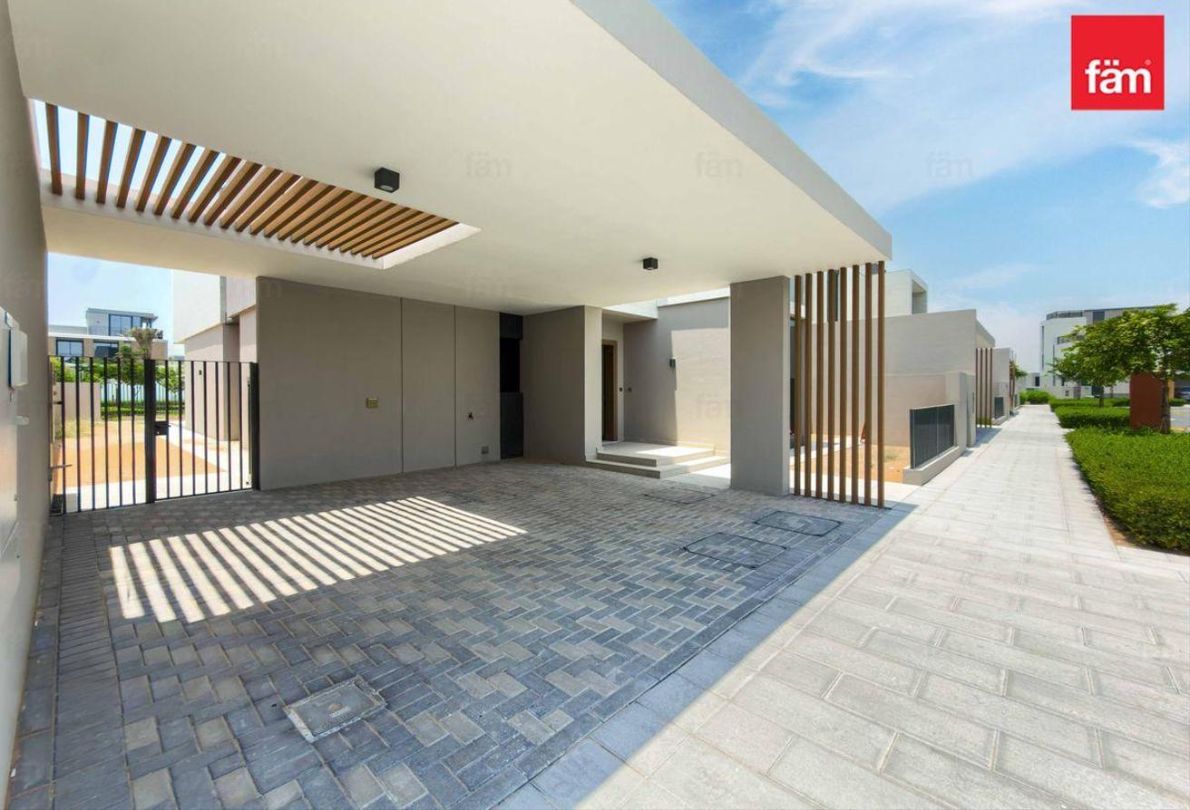 Largest Layout | Park Backing Luxury 4br Villa photo 2