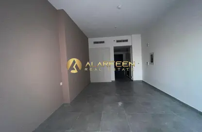 Apartment - Studio - 1 Bathroom for rent in Lucky 1 Residence - District 13 - Jumeirah Village Circle - Dubai