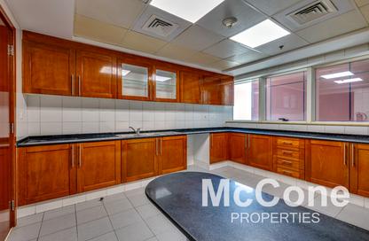 Apartment - 3 Bedrooms - 4 Bathrooms for sale in Dubai Jewel Tower - Dubai Internet City - Dubai