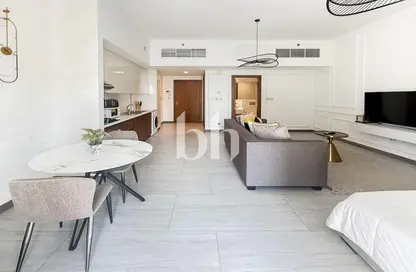 شقة - 1 حمام للايجار في بناية هاميني - منطقة 15 - قرية جميرا الدائرية - دبي