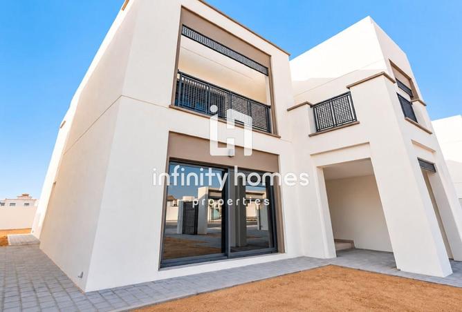 4BR + Maid’s Villa |Next To Corner | Premium