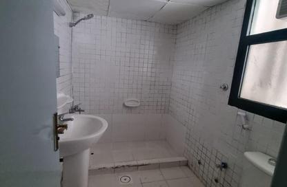 Apartment - 2 Bedrooms - 2 Bathrooms for rent in Al Majaz 1 - Al Majaz - Sharjah Apartment - 2 Bedrooms - 2 Bathrooms for rent in Al Majaz 1 - Al Majaz - Sharjah