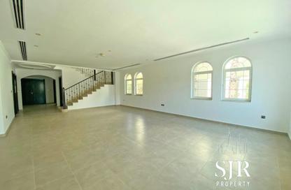 Villa - 4 Bedrooms - 5 Bathrooms for rent in District 4 - Jumeirah Park - Dubai