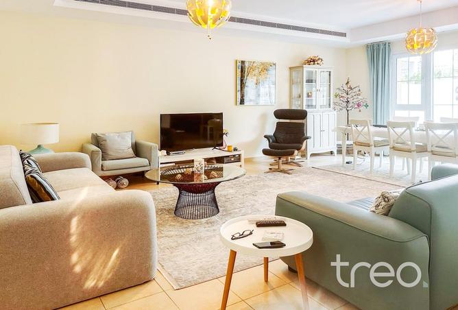 73123452 - Property Image 3