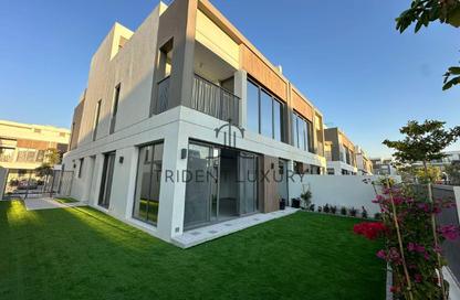 Villa - 4 Bedrooms - 5 Bathrooms for sale in Aura 1 - Aura - Tilal Al Ghaf - Dubai