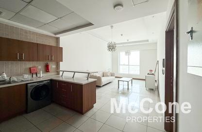 Apartment - 1 Bedroom - 2 Bathrooms for rent in Sulafa Tower - Dubai Marina - Dubai