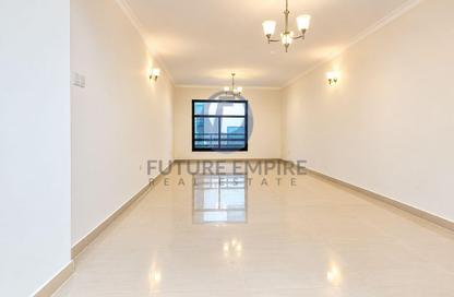 Office Space - Studio - 2 for rent in White Swan Building - Sheikh Zayed Road - Dubai