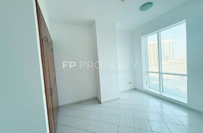 Apartment - 1 - 2 for sale in Hub Canal 1 - Hub Golf View Apartments - Dubai Sports City - Dubai