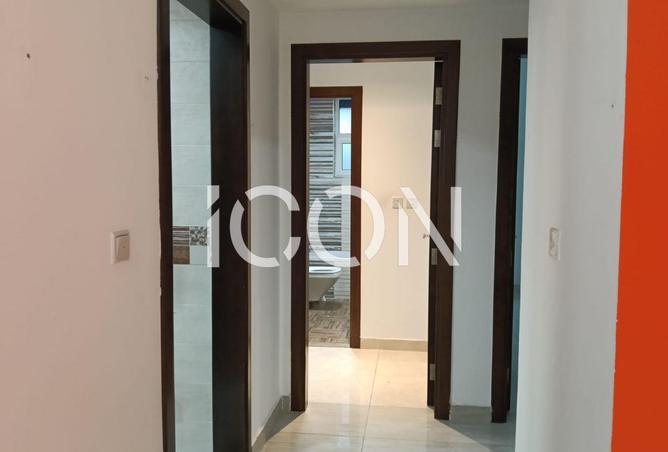 Mid Floor | Well Maintained 2BR | Flexible cheque photo 2