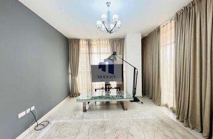Apartment - 2 Bedrooms - 4 Bathrooms for rent in Al Telal 12 - Jumeirah 1 - Jumeirah - Dubai