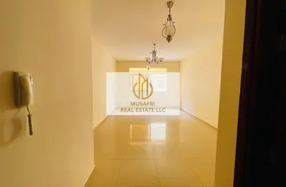 شقة - غرفة نوم - 2 حمامات للايجار في مبنى مويلح - مويلح - الشارقة