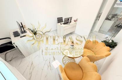 مركز أعمال - استوديو - 1 للايجار في فاطمه محمد احمد بن سليمان - الرفاعة - بر دبي - دبي مركز أعمال - استوديو - 1 للايجار في فاطمه محمد احمد بن سليمان - الرفاعة - بر دبي - دبي