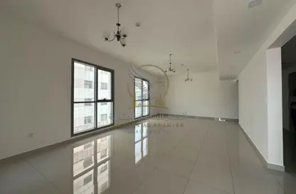 Apartment - 2 Bedrooms - 3 Bathrooms for rent in Al Khan Corniche - Al Khan - Sharjah