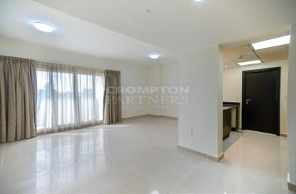 Apartment - 3 Bedrooms - 4 Bathrooms for sale in Tower 32 - Al Reef Downtown - Al Reef - Abu Dhabi