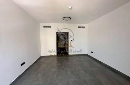 Apartment - 3 - 5 for rent in Al Majaz 3 - Al Majaz - Sharjah