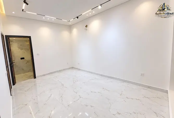 162358317 - Property Image 3