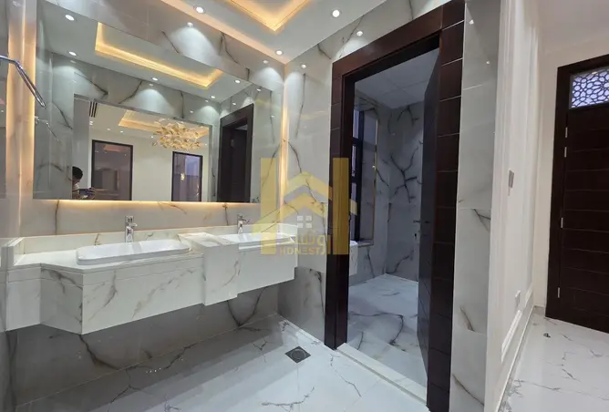146012164 - Property Image 3