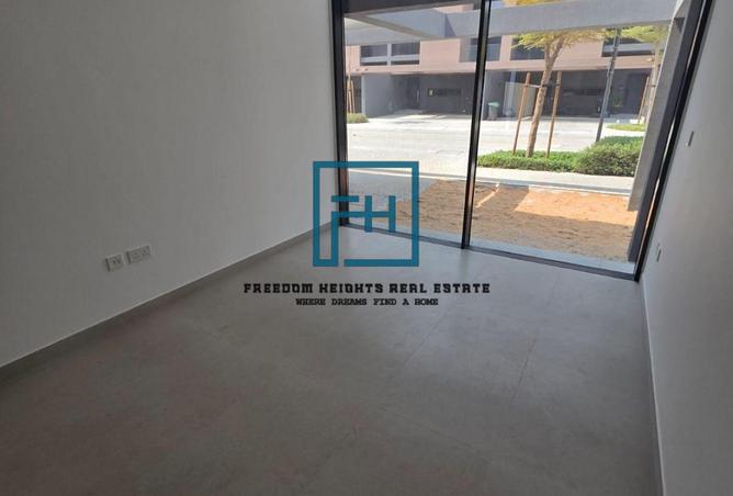 84082741 - Property Image 3