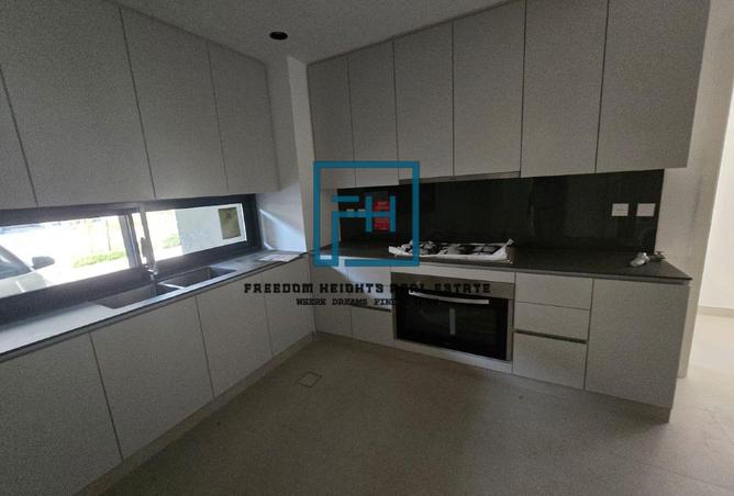 84082741 - Property Main Image