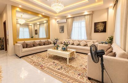 Villa - 4 - 6 for rent in Al Zaheya Gardens - Al Zahya - Ajman Villa - 4 - 6 for rent in Al Zaheya Gardens - Al Zahya - Ajman