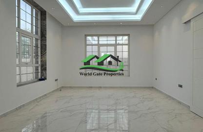 فيلا - 4 غرف نوم - 6 حمامات للايجار في في الريمان 2 - الشامخة - أبوظبي