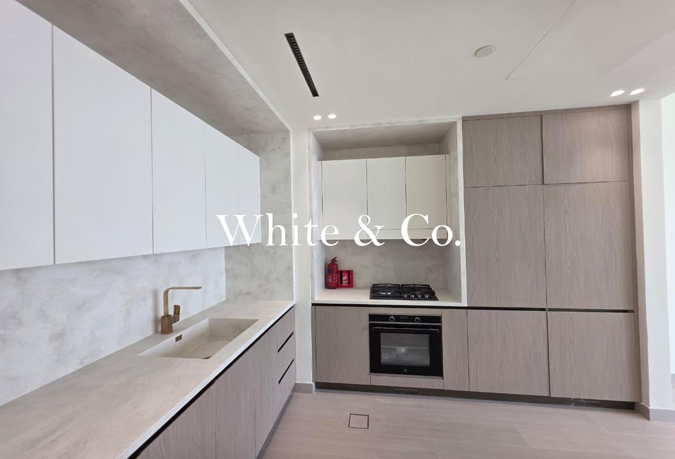 High Floor| Marina Skyline| Multiple Cheqs photo 4