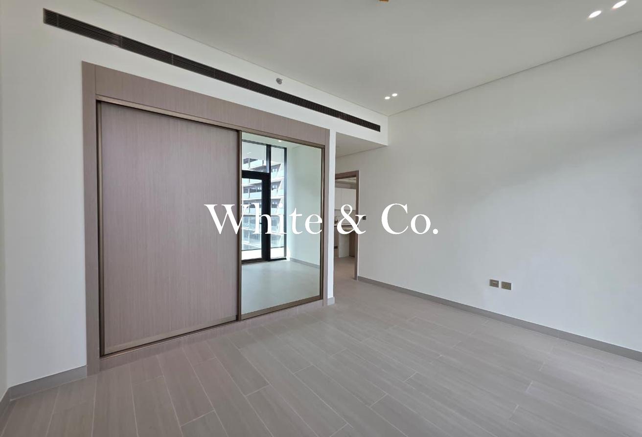 High Floor| Marina Skyline| Multiple Cheqs photo 11