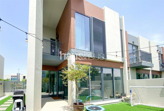 84063152 - Property Main Image