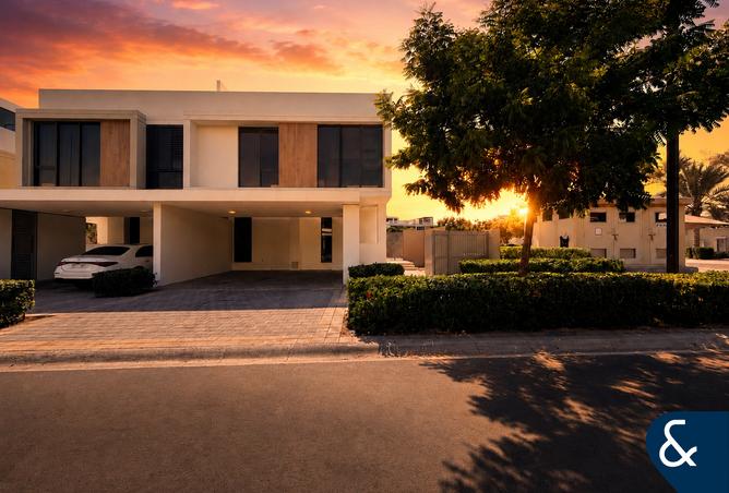 102828217 - Property Main Image