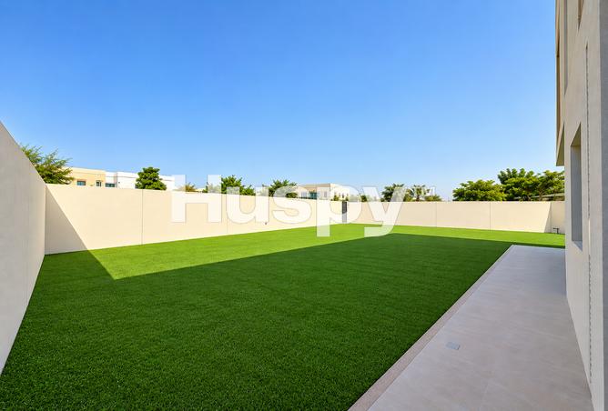 4-bed townhouse in The Magnolias · Corner unit — photo 3